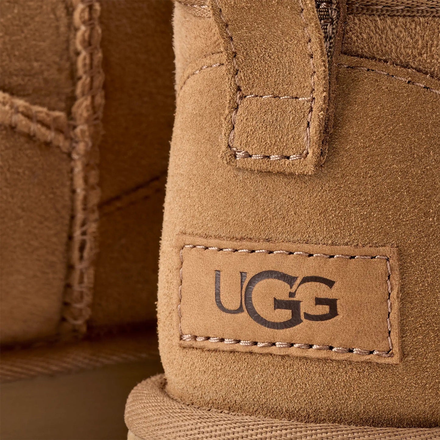 Classic Ultra Mini | Women | Suede/Sheepskin | Chestnut