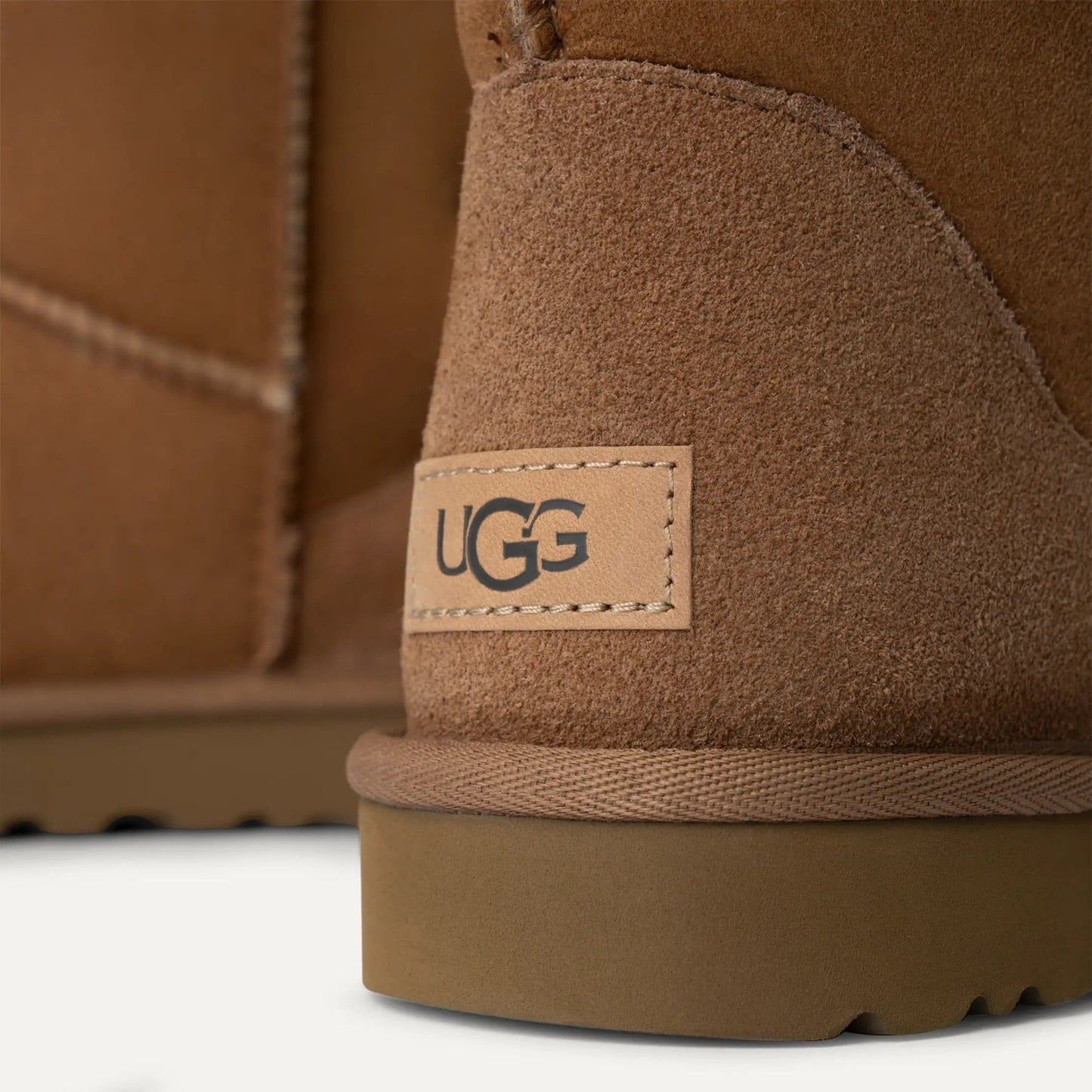 Classic Short II | Women | Suede/Sheepskin | Chestnut - BOOT - UGG