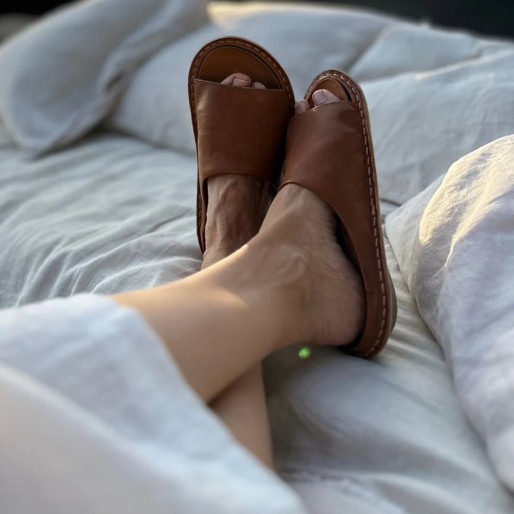 Saint Tropez | Leather | Cognac - sandals - VIBAe