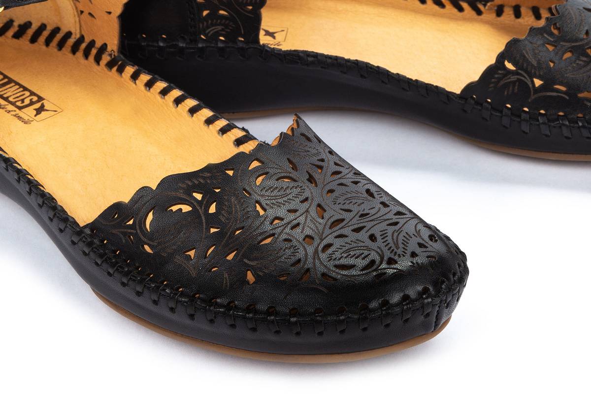 Puerta Vallarta | Laser Leaf | Black - Sandals - Pikolinos