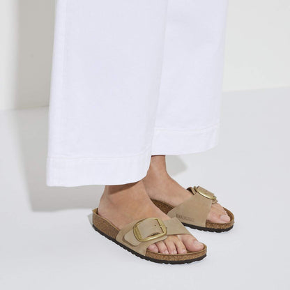 Madrid Big Buckle | Nubuck | Sandcastle