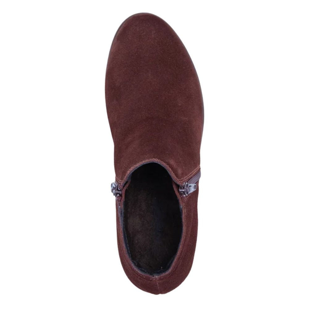 Helm | Suede | Cabernet