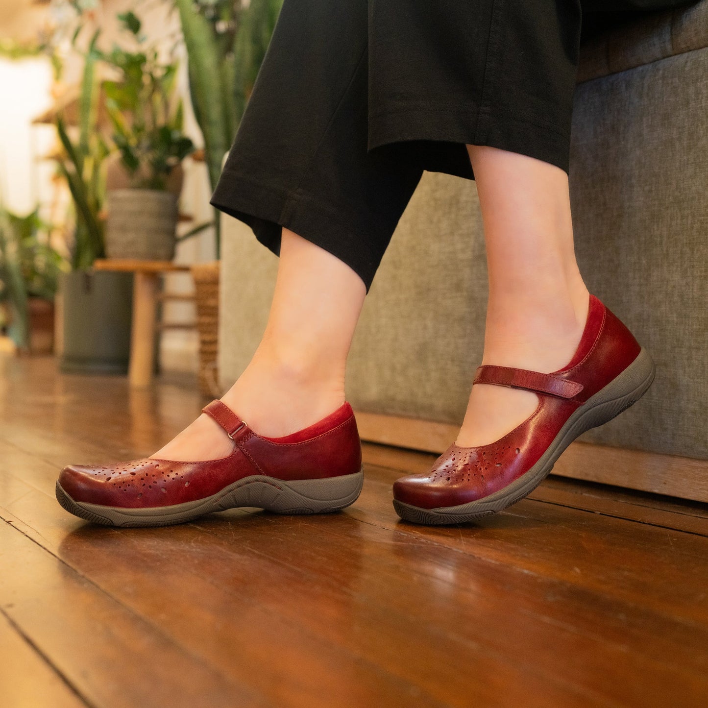Stacy | Waxy Burnished | Red