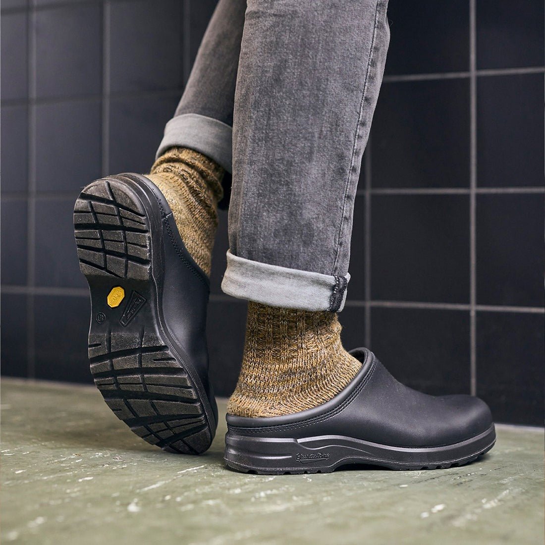 All Terrain Clog 2381 | Leather | Black - clog - Blundstone