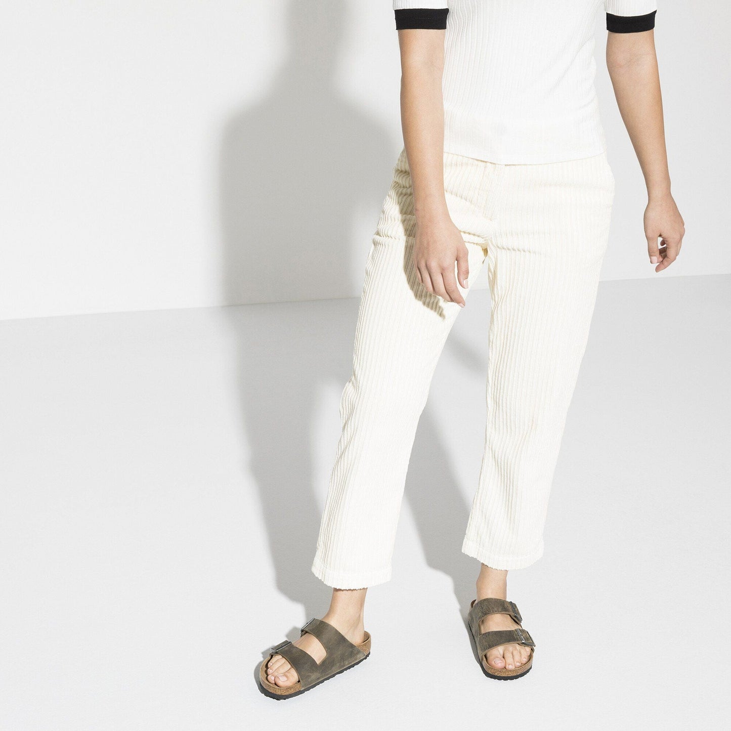 Arizona | Soft Footbed | Oiled Leather | Faded Khaki - sandals - Birkenstock