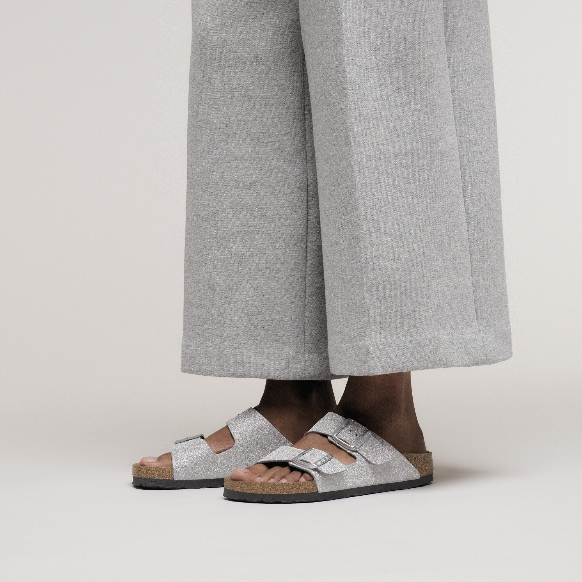 新品 BIRKENSTOCK ARIZONA 37シルバー Arizona | Synthetics | Shiny Glitter Silver – Birkenstock Midtown