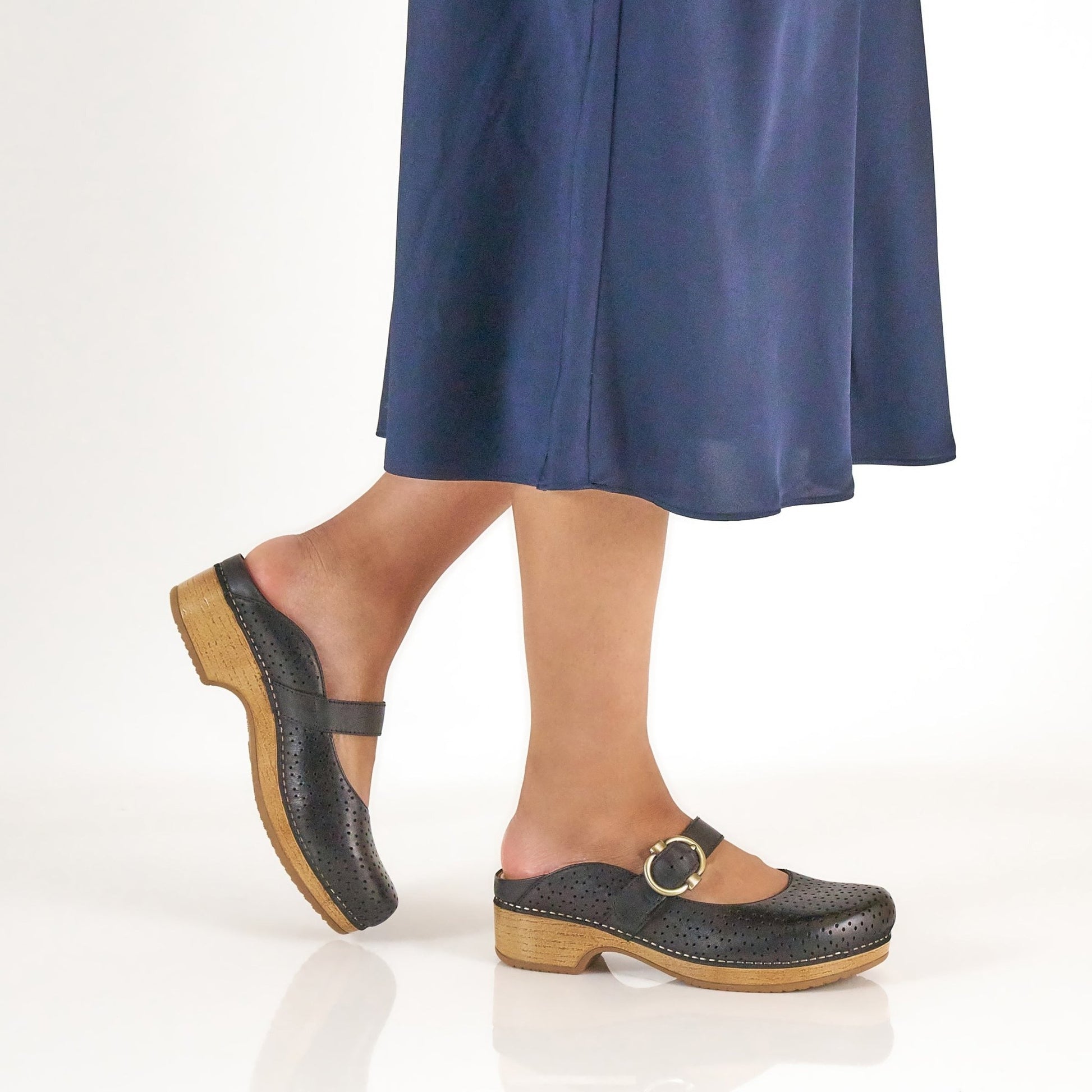 Blaire | Burnished Leather | Black - clog - Dansko