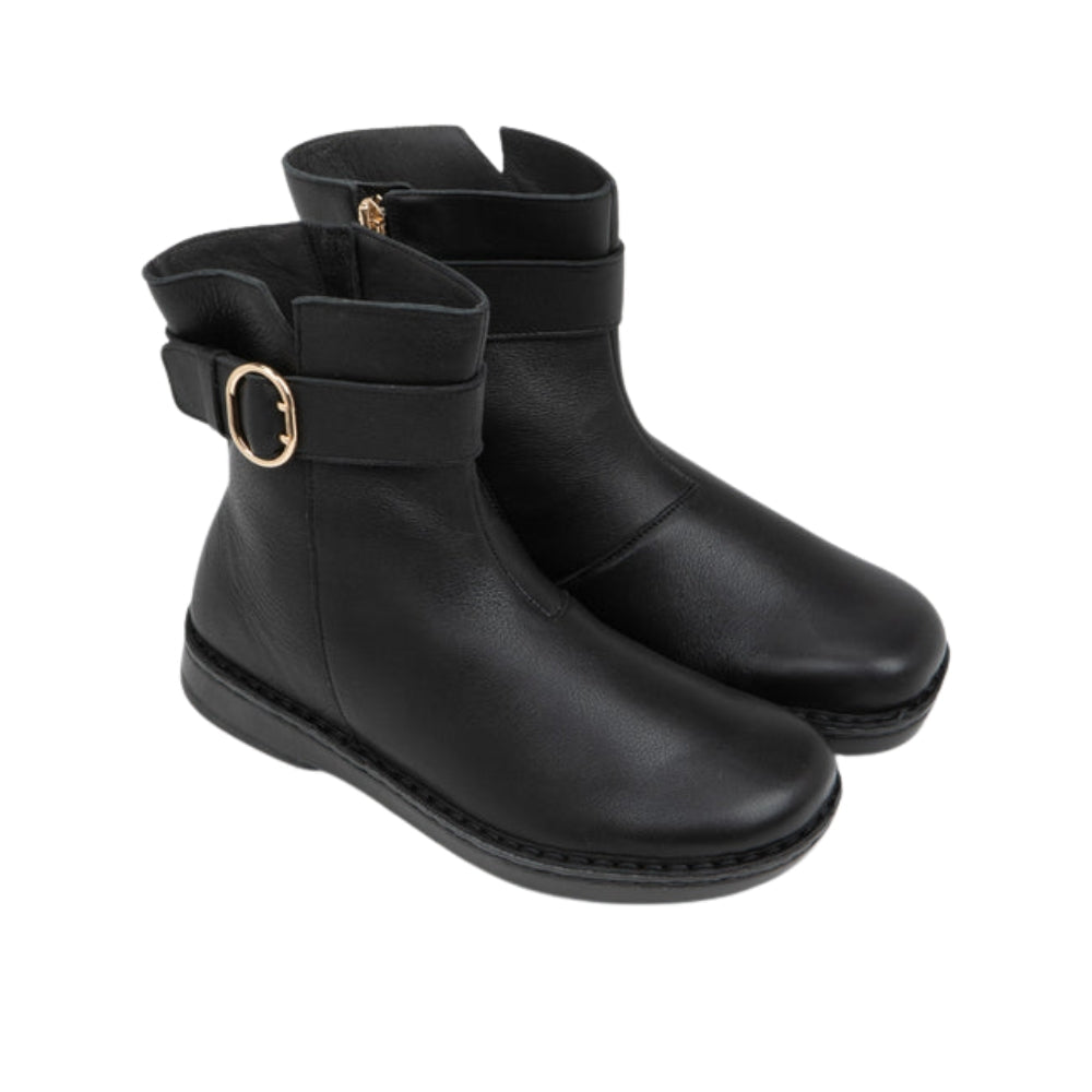 Capri | Water Resistant | Leather | Black - Boot - Naot