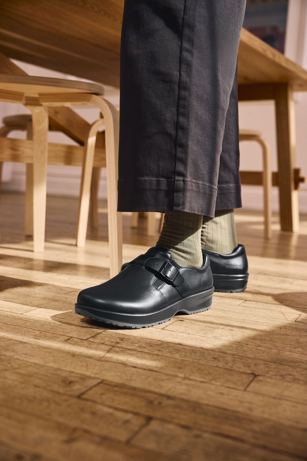 Caris Pro | Leather | Black - shoe - Birkenstock