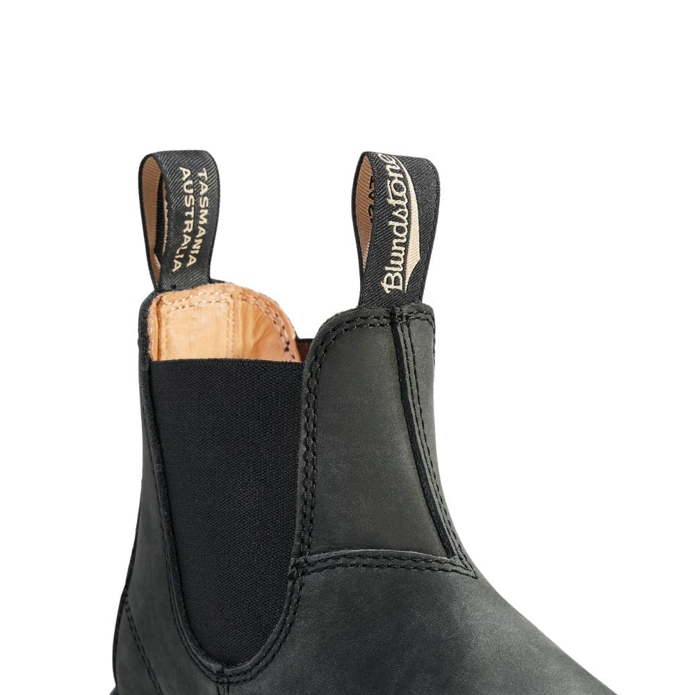 Classic 550 Chelsea Boot 587 | Leather | Rustic Black - Boot - BLUNDSTONE