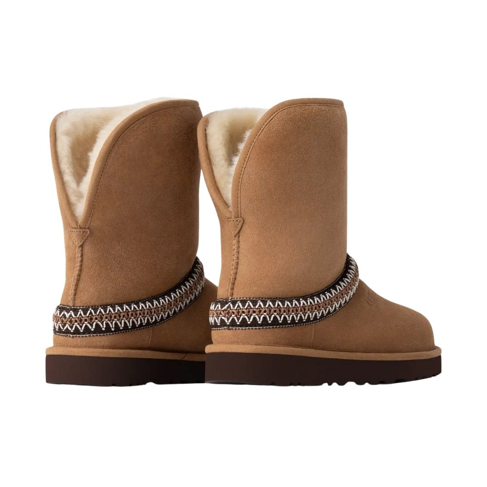 Classic Short Crescent | Women | Suede/Sheepskin | Chestnut - Boot - UGG