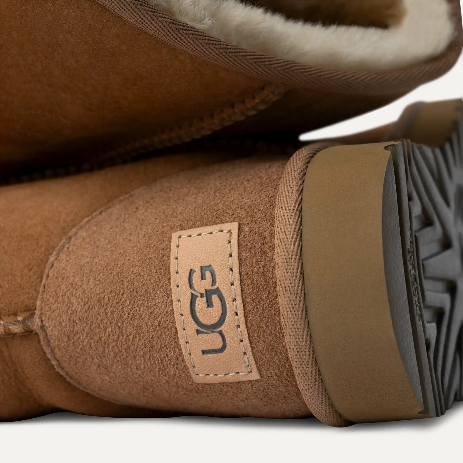 Classic Short II | Women | Suede/Sheepskin | Chestnut - BOOT - UGG