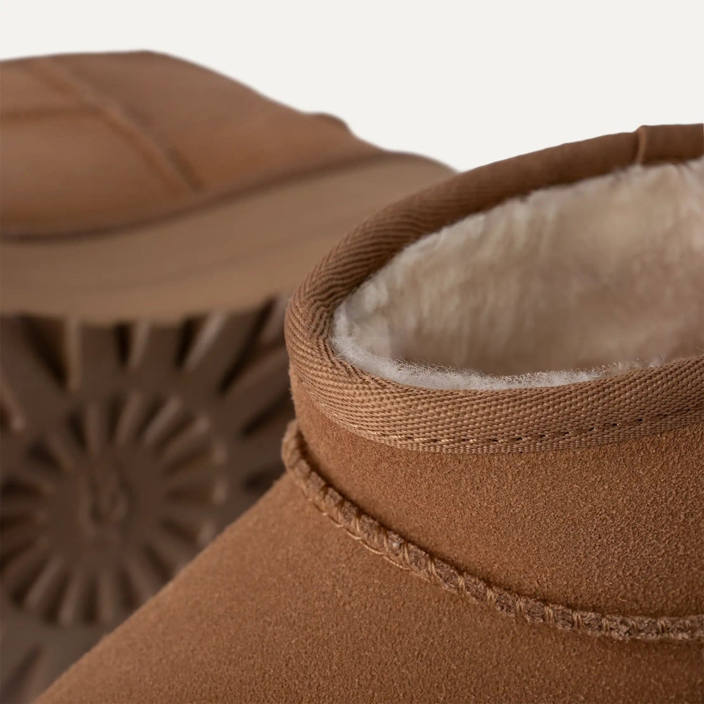 Classic Ultra Mini Platform | Women | Suede/Sheepskin | Chestnut - Boot - UGG