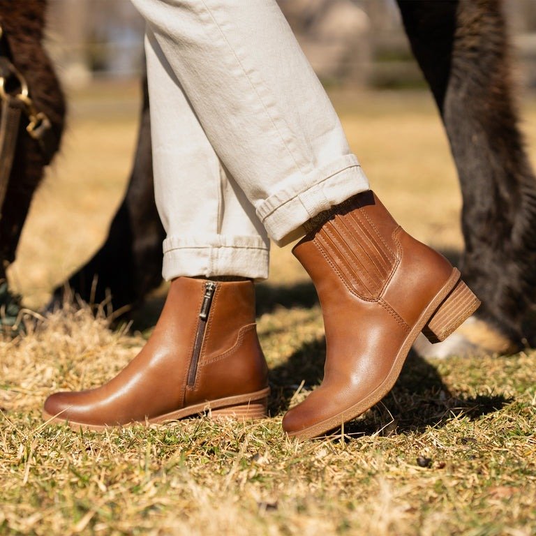 Daisie | Waterproof | Burnished Leather | Tan - Boot - Dansko