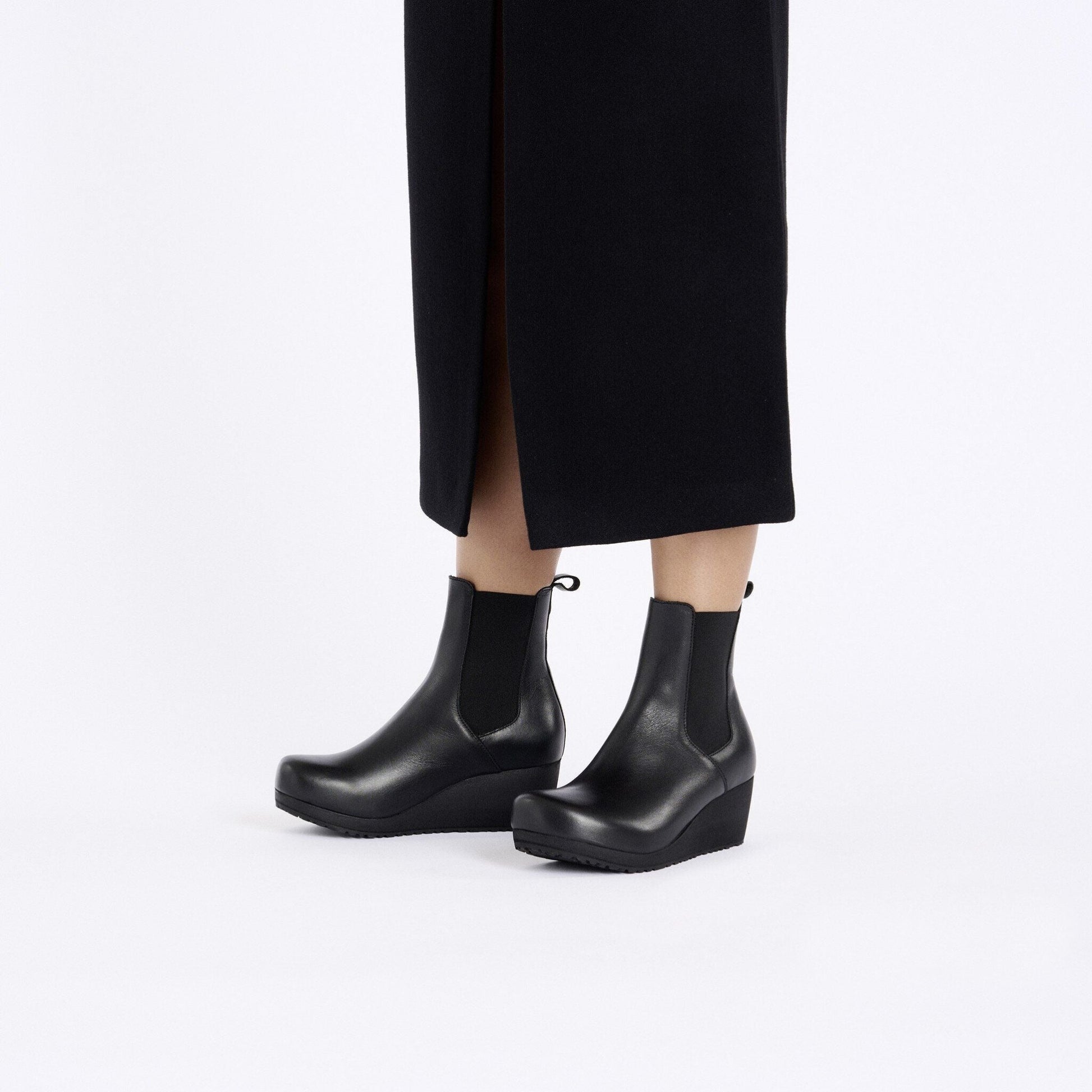 Ebba Slip On | Leather | Black/Black - Boot - Birkenstock