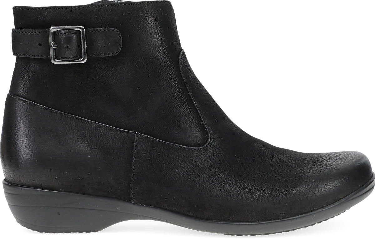 Finnley | Burnished Nubuck | Black - Boot - Dansko