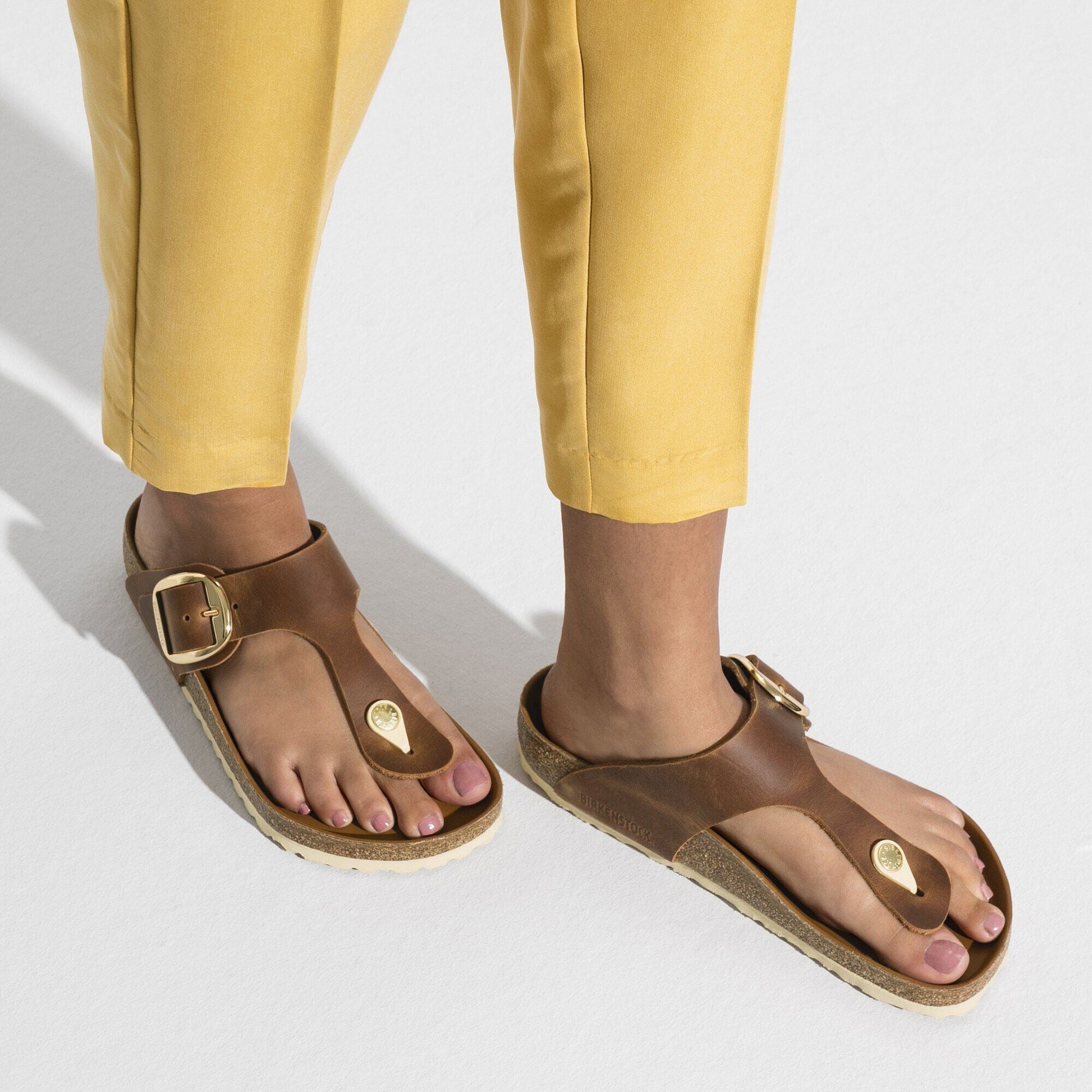Gizeh Big Buckle | Oiled Leather | Cognac - sandals - Birkenstock