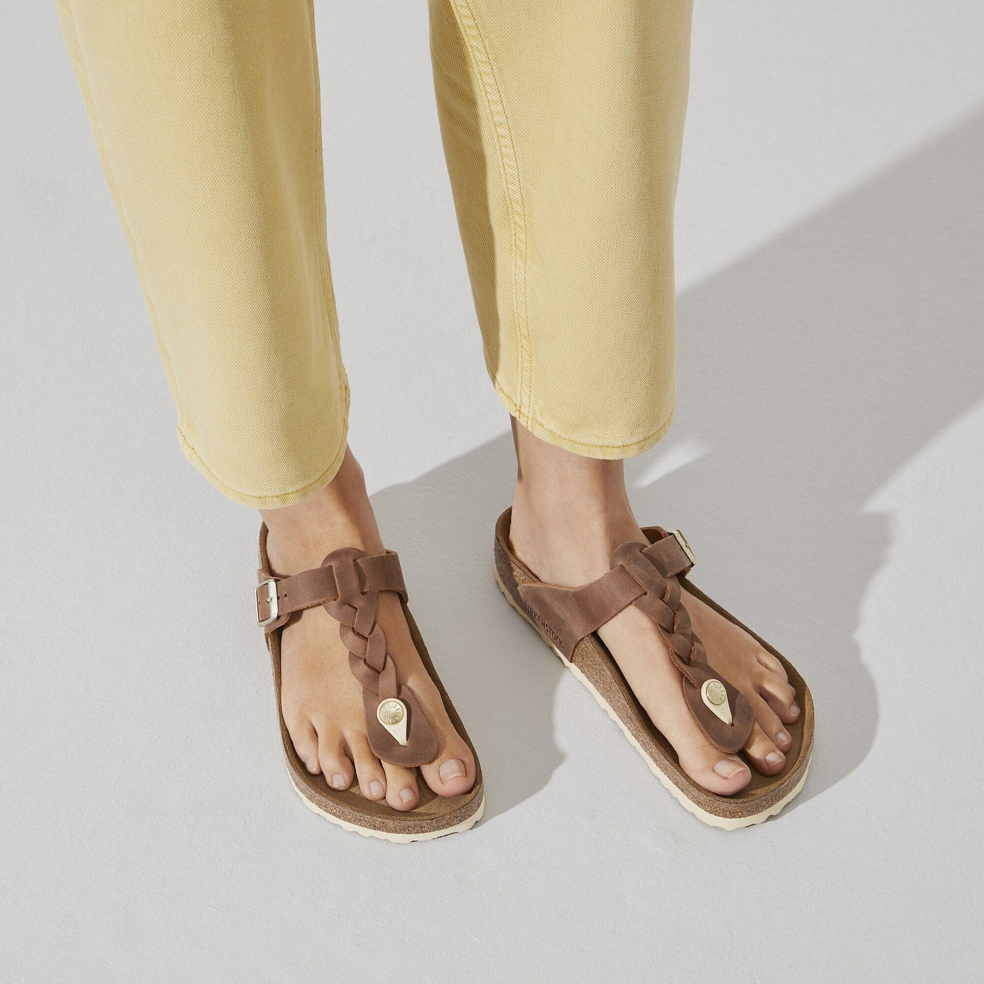 Gizeh Braided | Oiled Leather | Cognac - sandals - Birkenstock