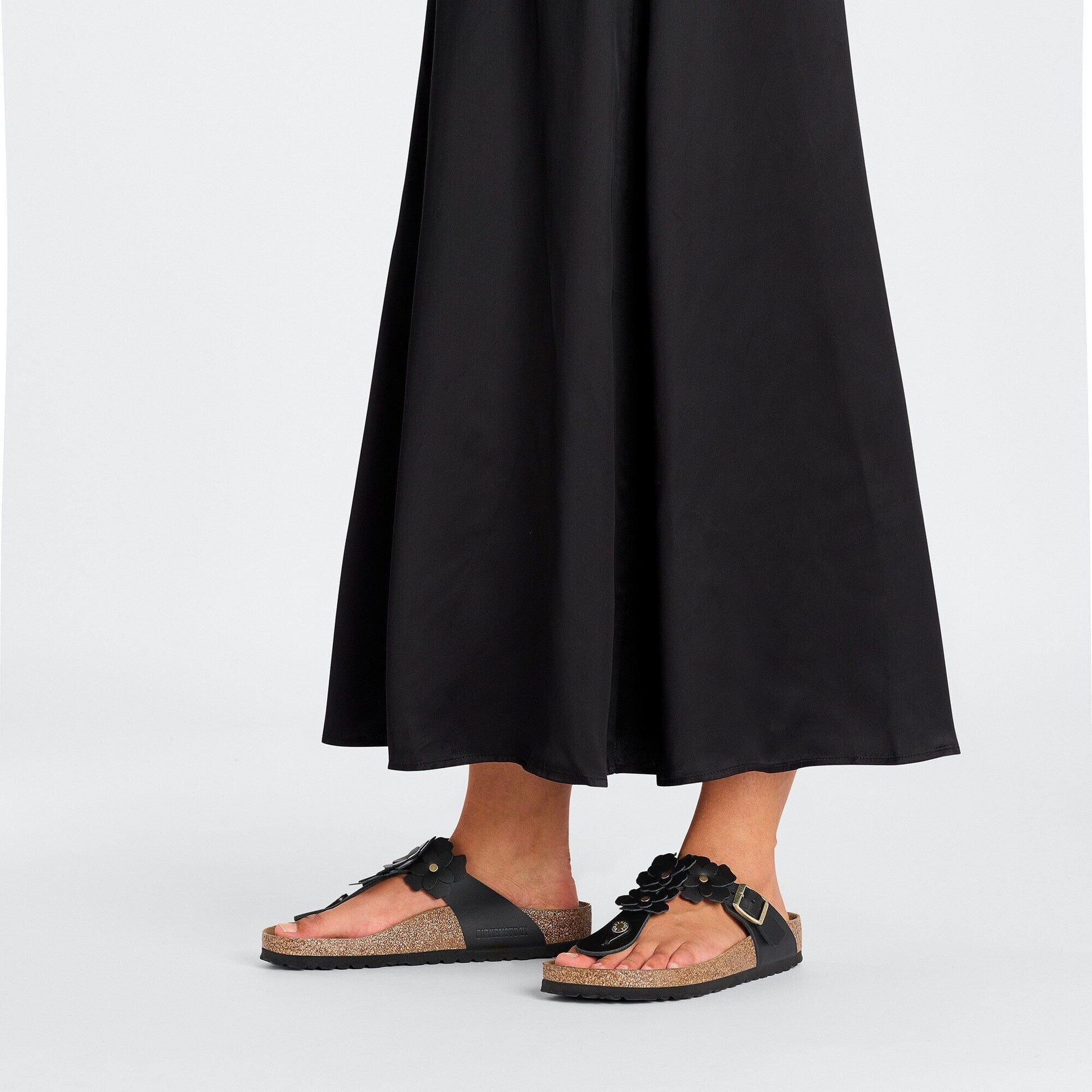 Gizeh Flower | Leather | Black - Sandals - Birkenstock