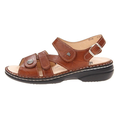 Gomera Soft | Leather| Cognac Plisseelight - sandals - Finn Comfort