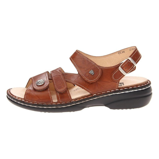 Gomera Soft | Leather| Cognac Plisseelight - sandals - Finn Comfort