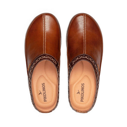 Granada Stitch Clog | Leather | Cuero - clog - Pikolinos