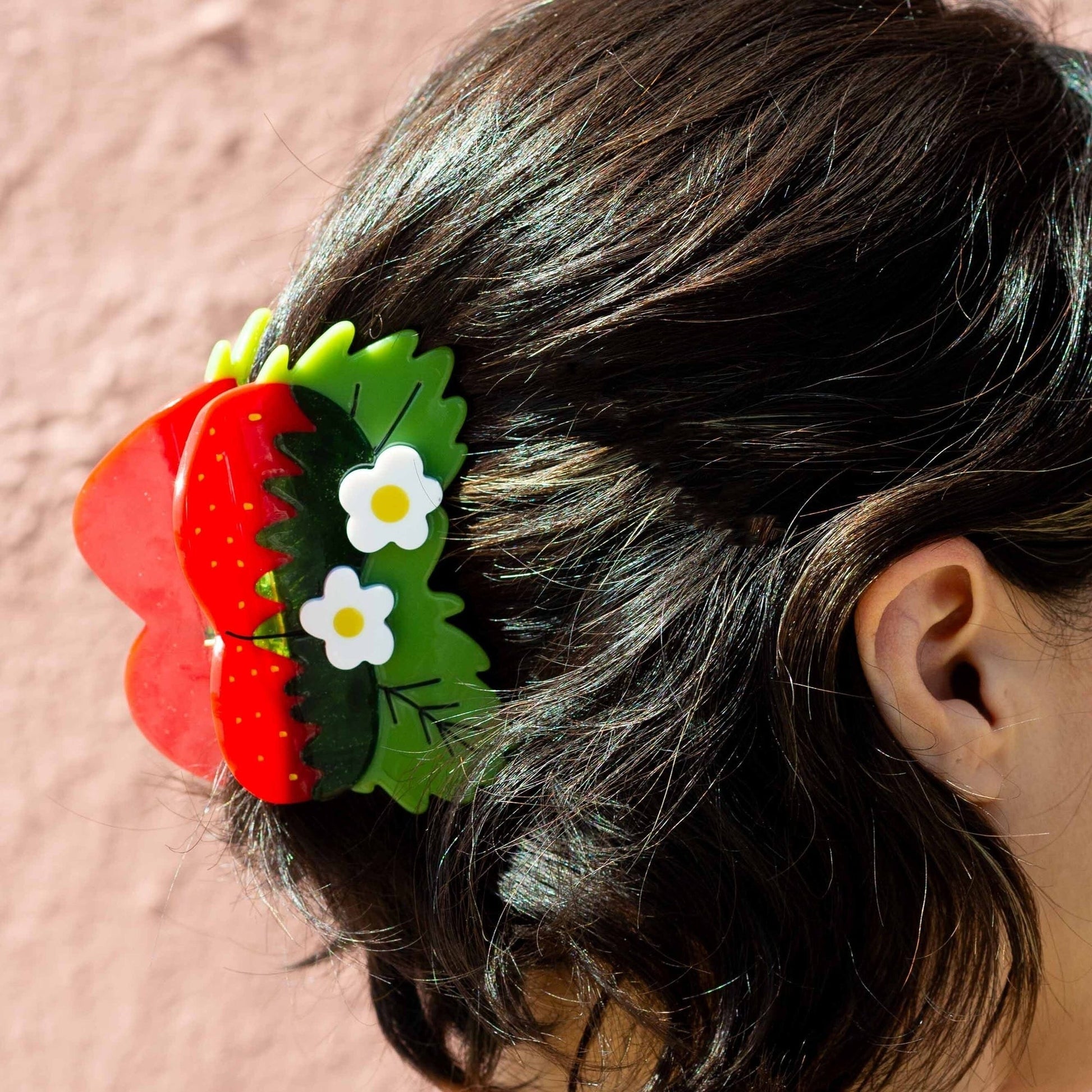 Large Strawberries & Flowers Claw - HAIR - JENNY LEMONS