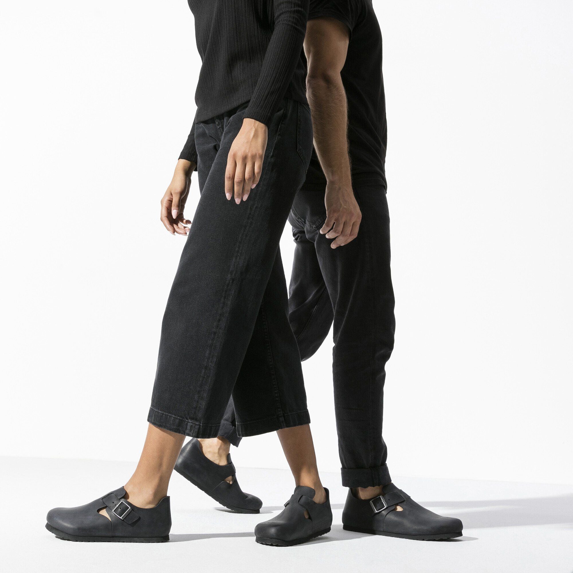 BIRKENSTOCK レギュラー幅 London Oiled Leather London Oiled Leather in Color Black | BIRKENSTOCK US