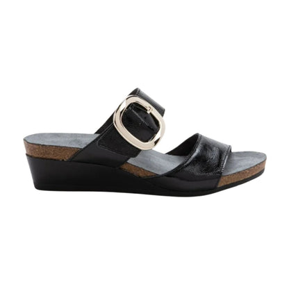 Magic | Crinkle Patent Leather | Black - Wedge - Naot