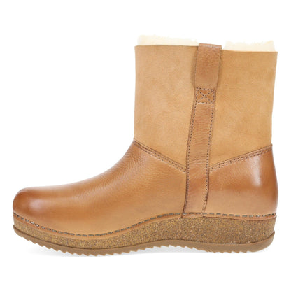 McKenzie | Waxy Milled | Tan - Boot - Dansko