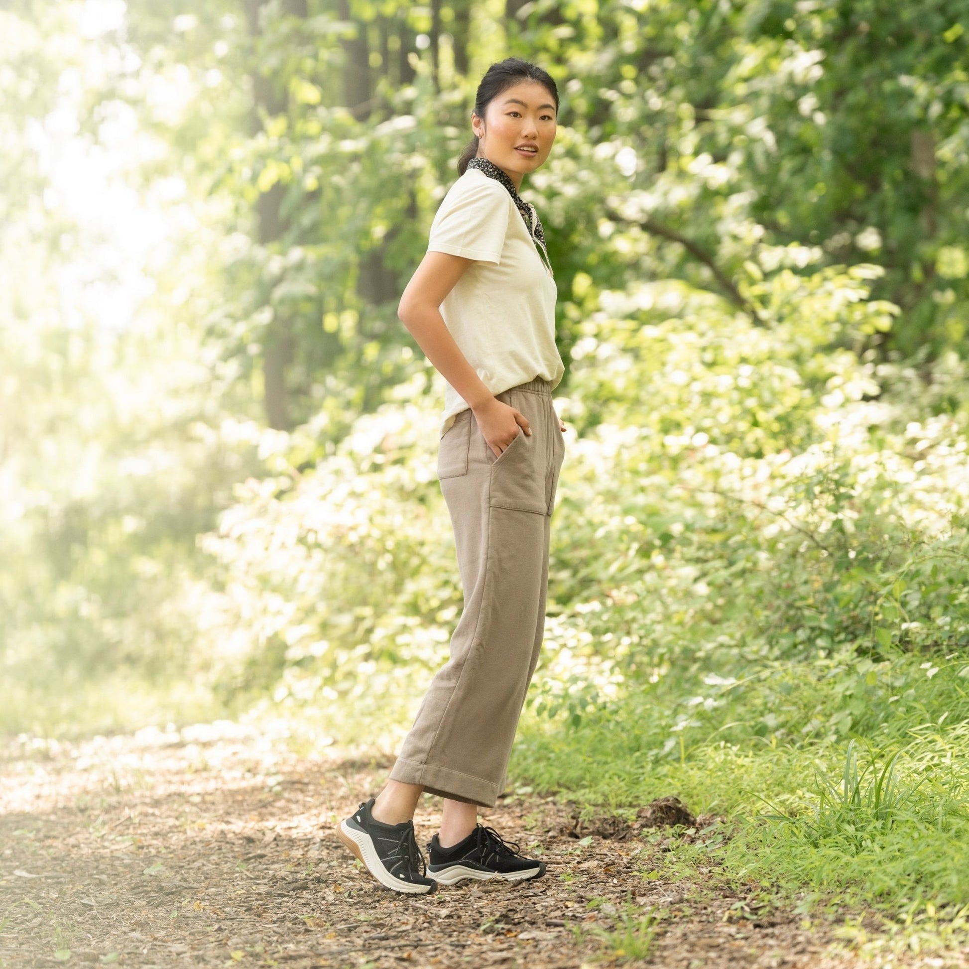 Poppy | Suede | Black - shoe - Dansko