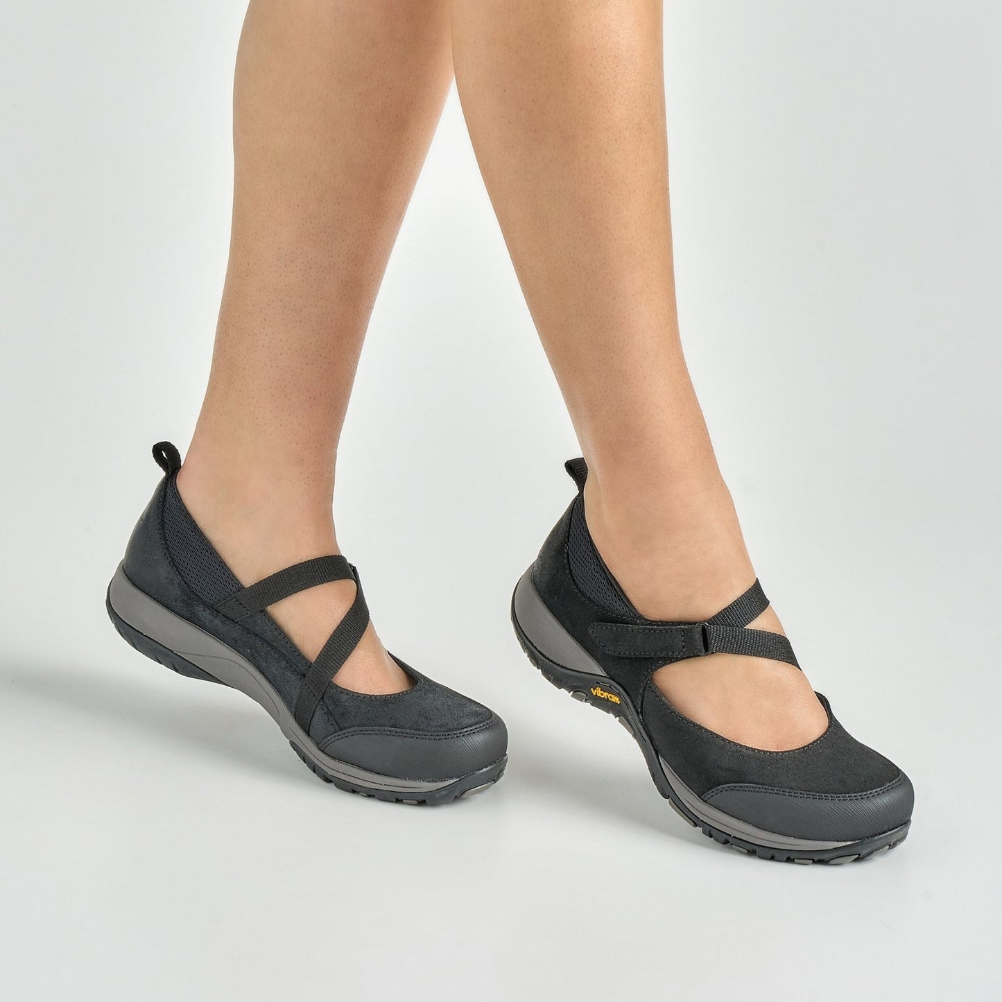 Primrose | Waterproof | Burnished Suede | Black - shoe - Dansko