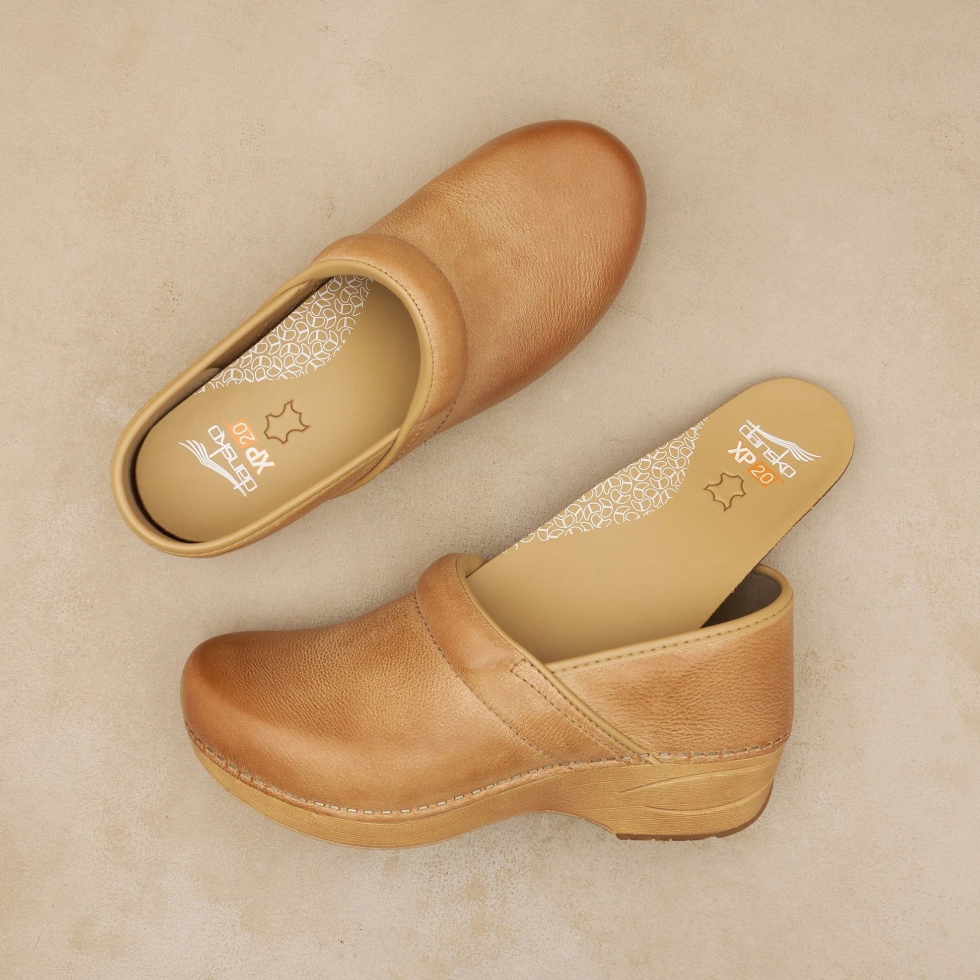 Pro XP 2.0 | Distressed Leather | Honey - clog - Dansko