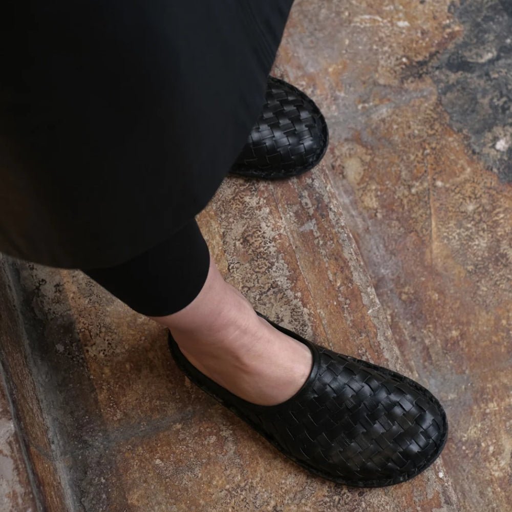 Roma Woven | Leather | Preto Black - clog - VIBAe