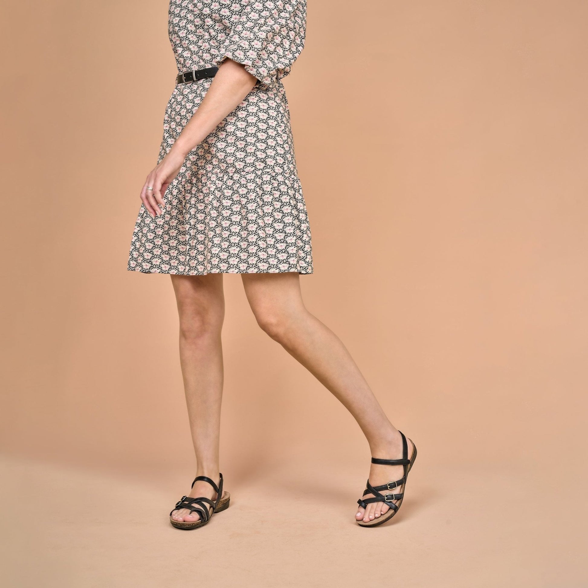 Roslyn | Waxy Burnished | Black - sandals - Dansko