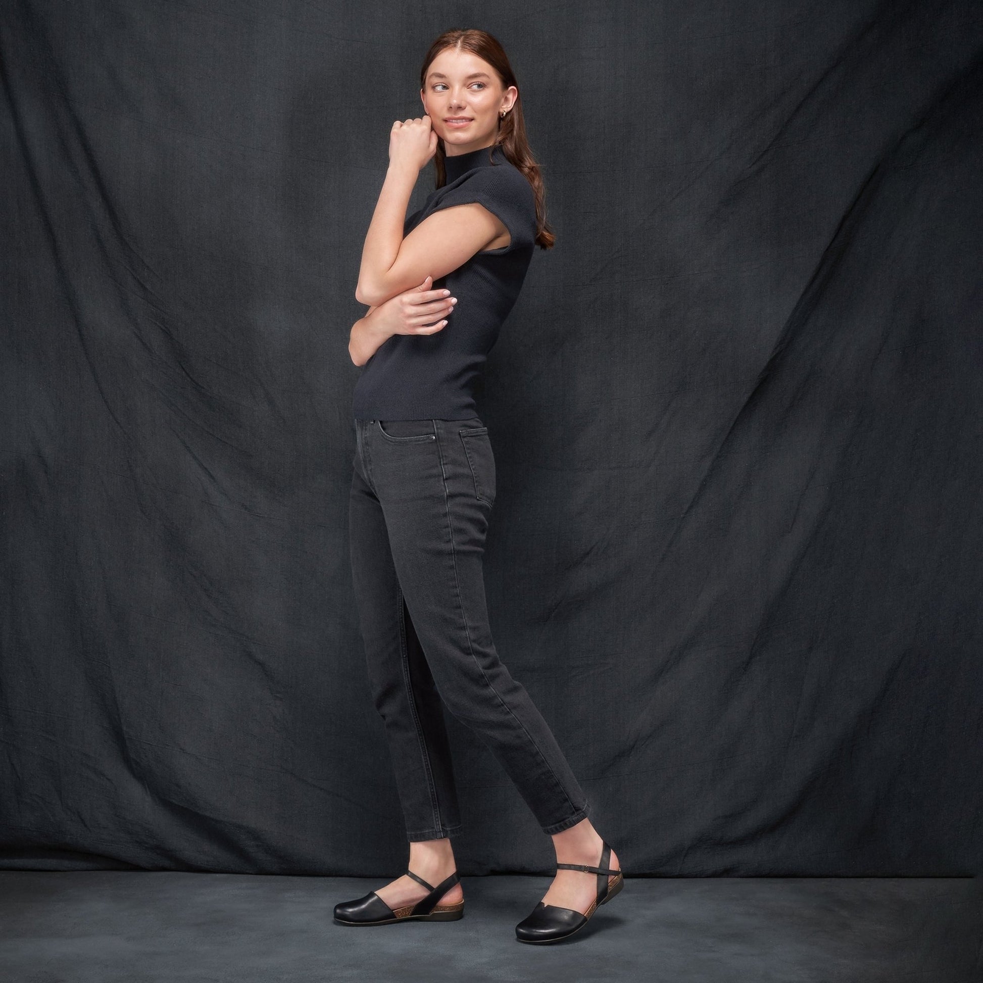 Rowan | Waxy Burnished | Black - Shoe - Dansko