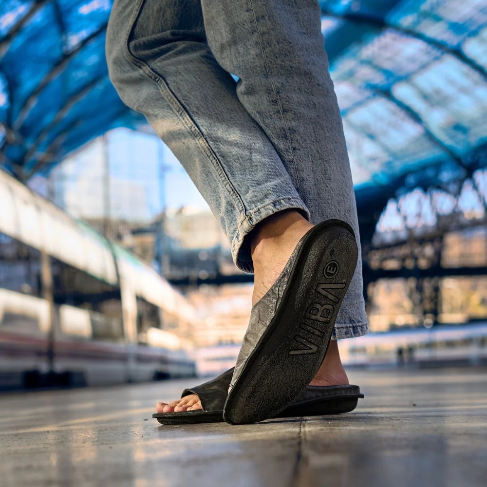 Saint Tropez | Leather | Preto Black - sandals - VIBAe