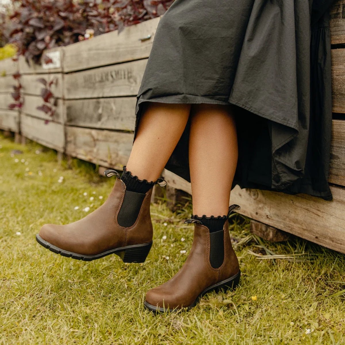 Series Heeled Boot 1673 | Women | Leather | Antique Brown - Boot - BLUNDSTONE