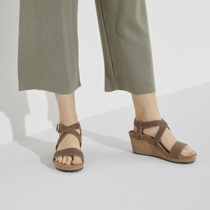 Sibyl Ring - Buckle | Oiled Leather | Cognac - sandals - Birkenstock