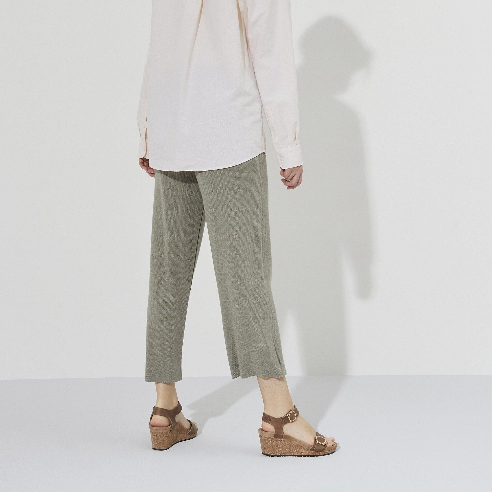 Soley Round Buckle | Leather | Cognac - sandals - Birkenstock