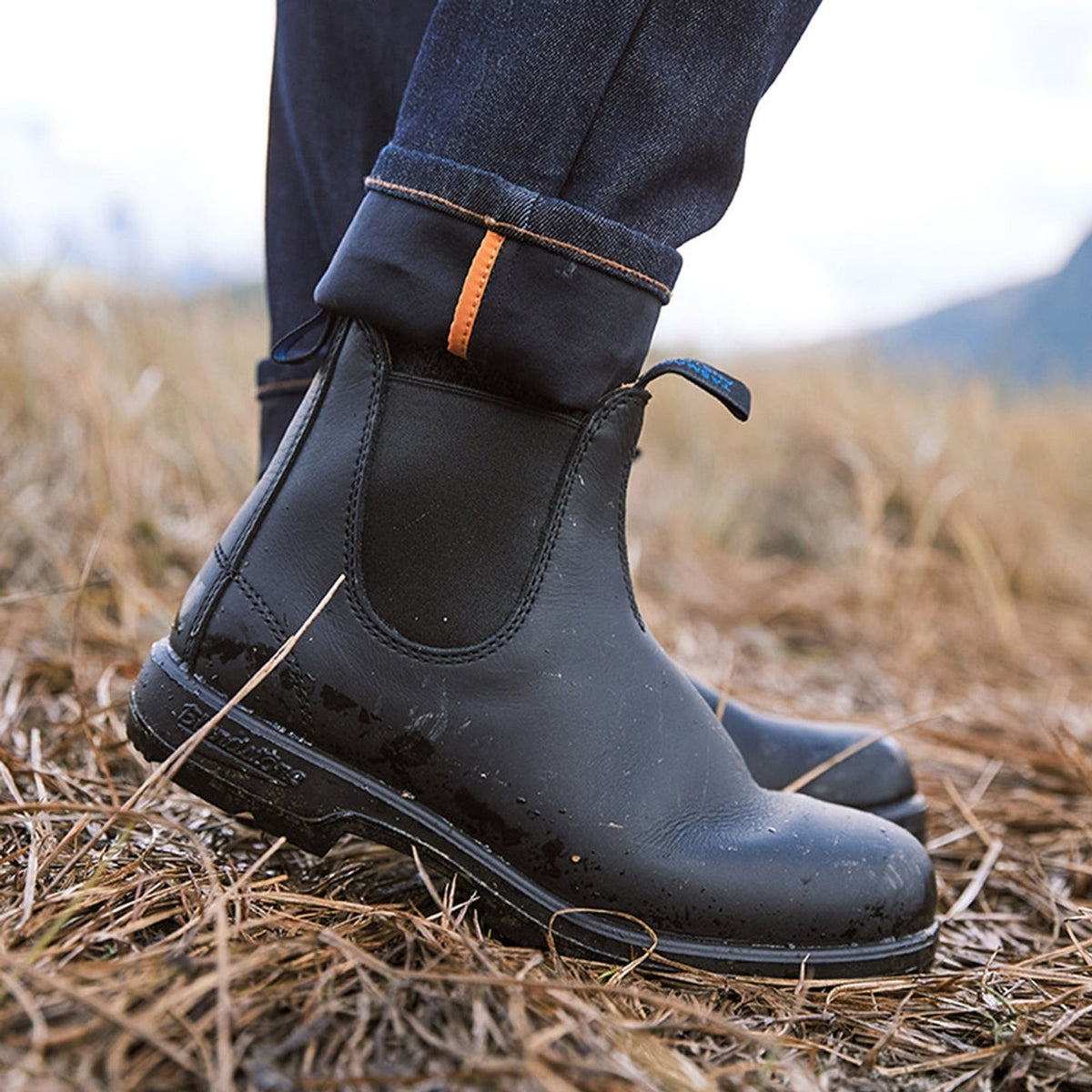 Thermal Chelsea Boot #566 | Leather | Black - Boot - Blundstone