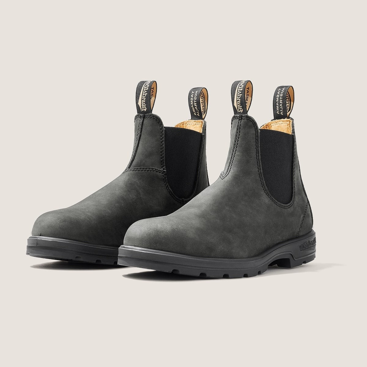 Classic 550 | Chelsea Boot | Rustic Black #587 - Boot - Blundstone