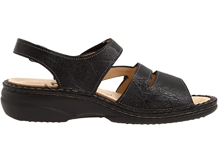 Gomera Soft Classic | Women | Black Plisseelight - Sandals - Finn Comfort