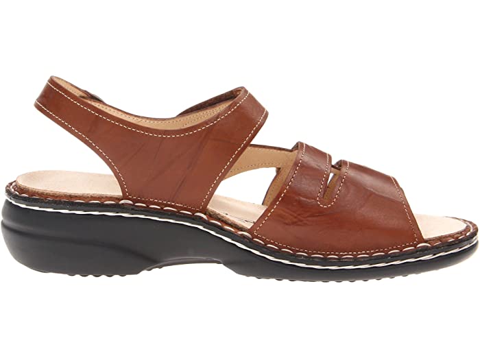 Gomera Soft Classic | Women | Cognac Plisseelight - Sandals - Finn Comfort